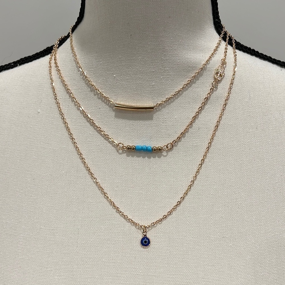 Aroic Adorable layered necklace.